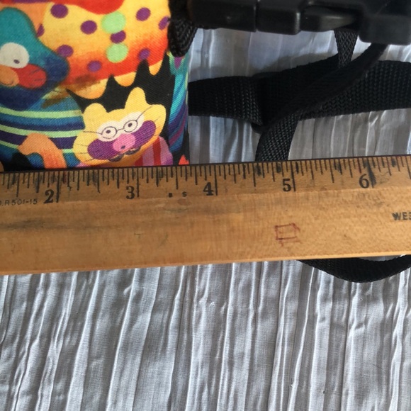 Colorful Kitties 7.5" travel water bottle holder w/crossbody strap & belt loop - Picture 12 of 12